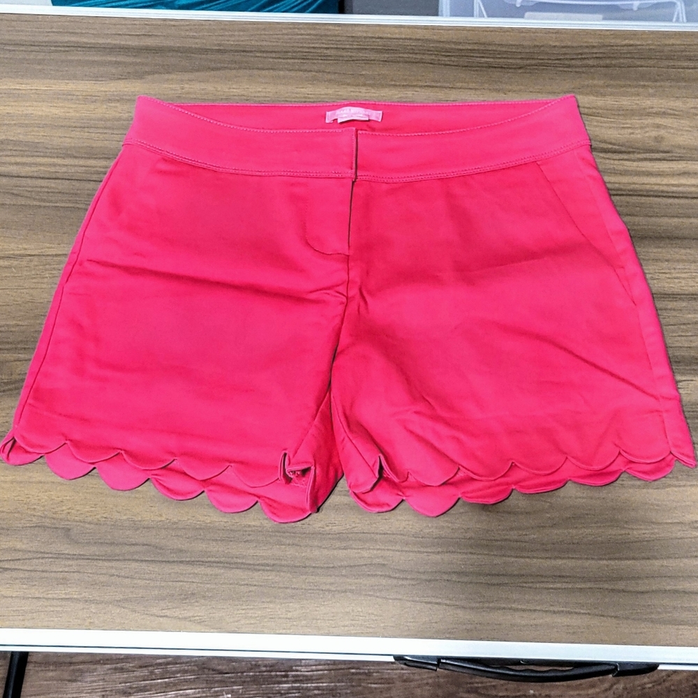 Isaac Mizrahi Scalloped Hot Pink Shorts Taylored Fit
